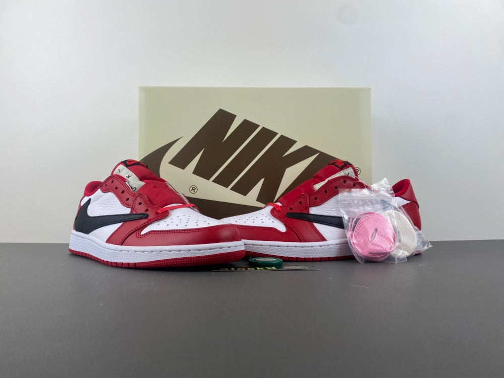 Travis Scott x Air Jordan 1 Low Chicago