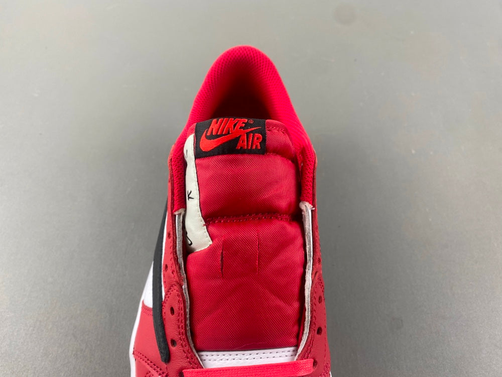 Travis Scott x Air Jordan 1 Low Chicago